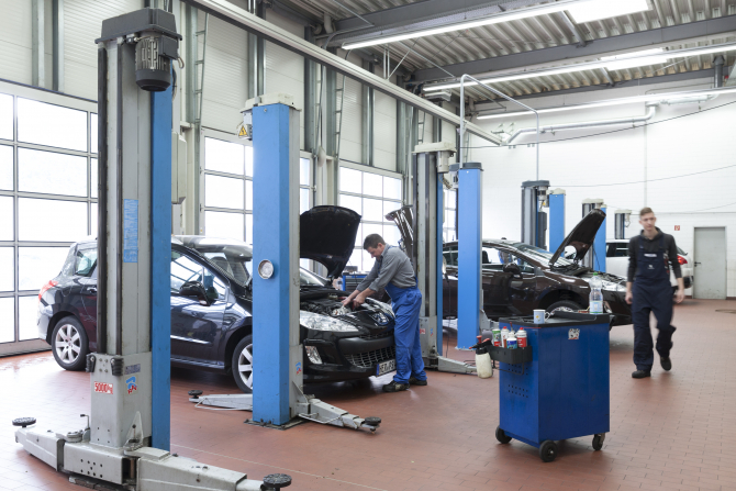 werkstatt-buehne-standort-herne-autohaus-pflanz